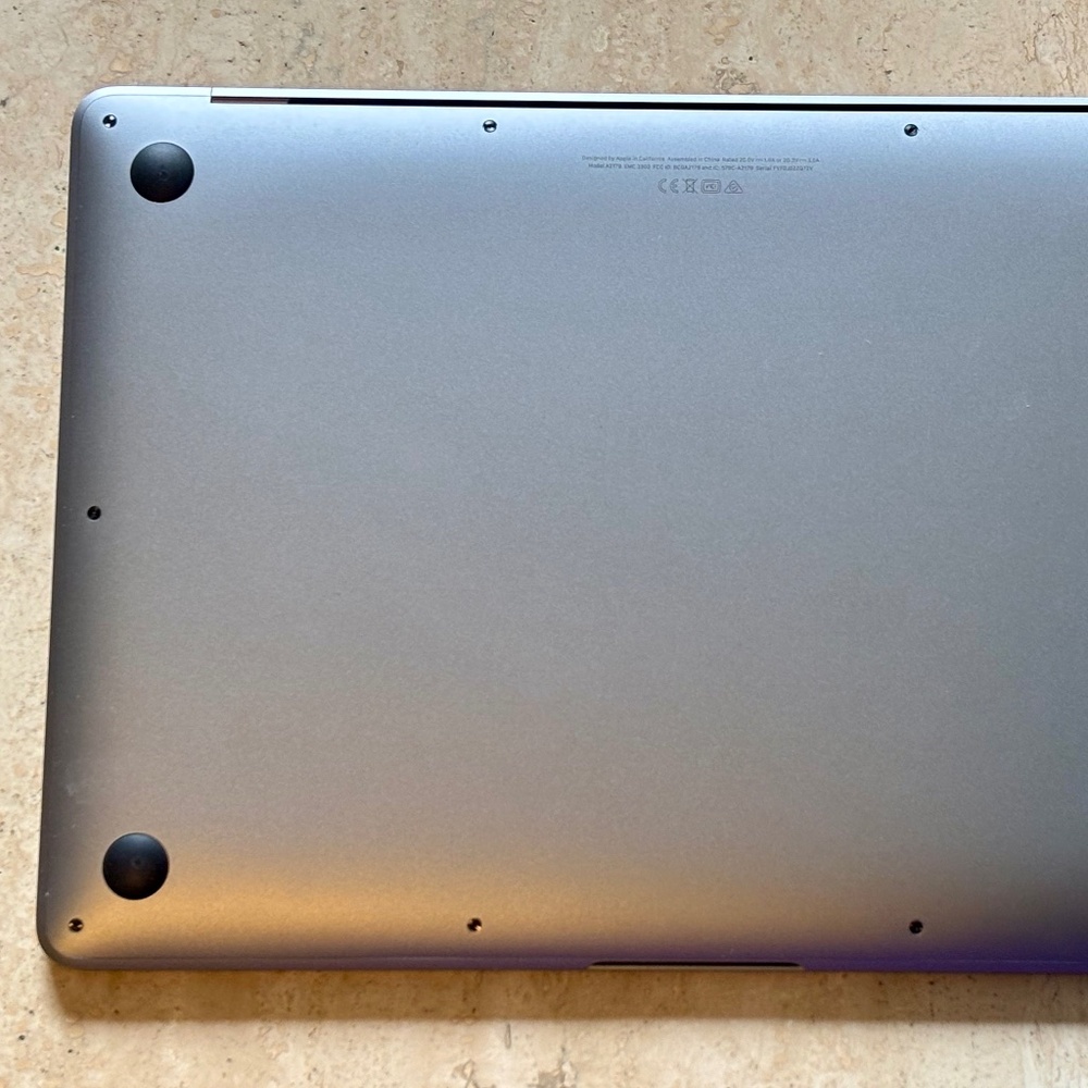 Apple MacBook Air (In Box) - Picture 3 of 12